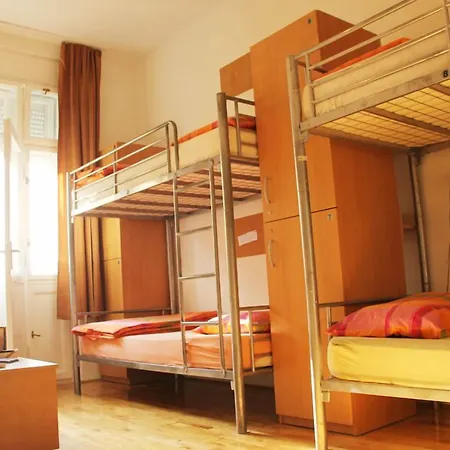 Backpackers * Split