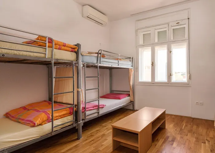 Backpackers Ostello *