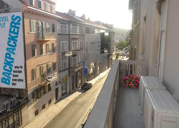 Backpackers Спліт