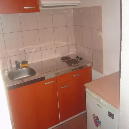 Backpackers Hostel *